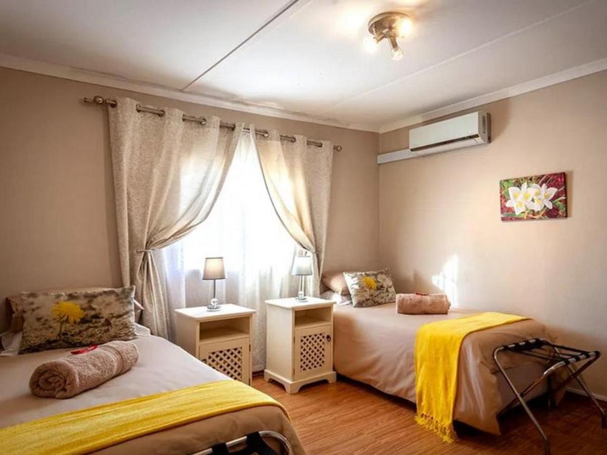 Kamieskroon Cosy Cottage エクステリア 写真